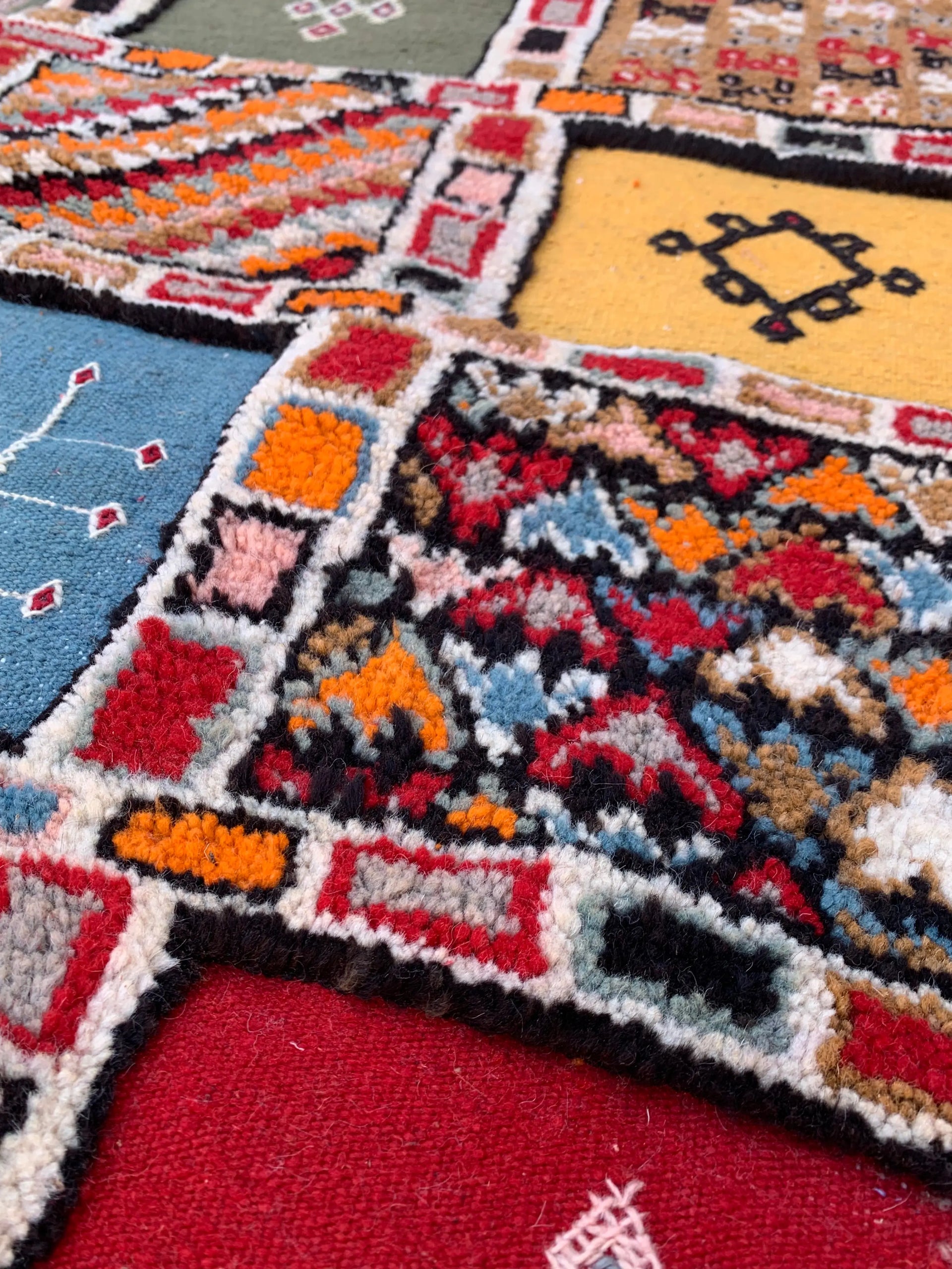  Small Moroccan Rug