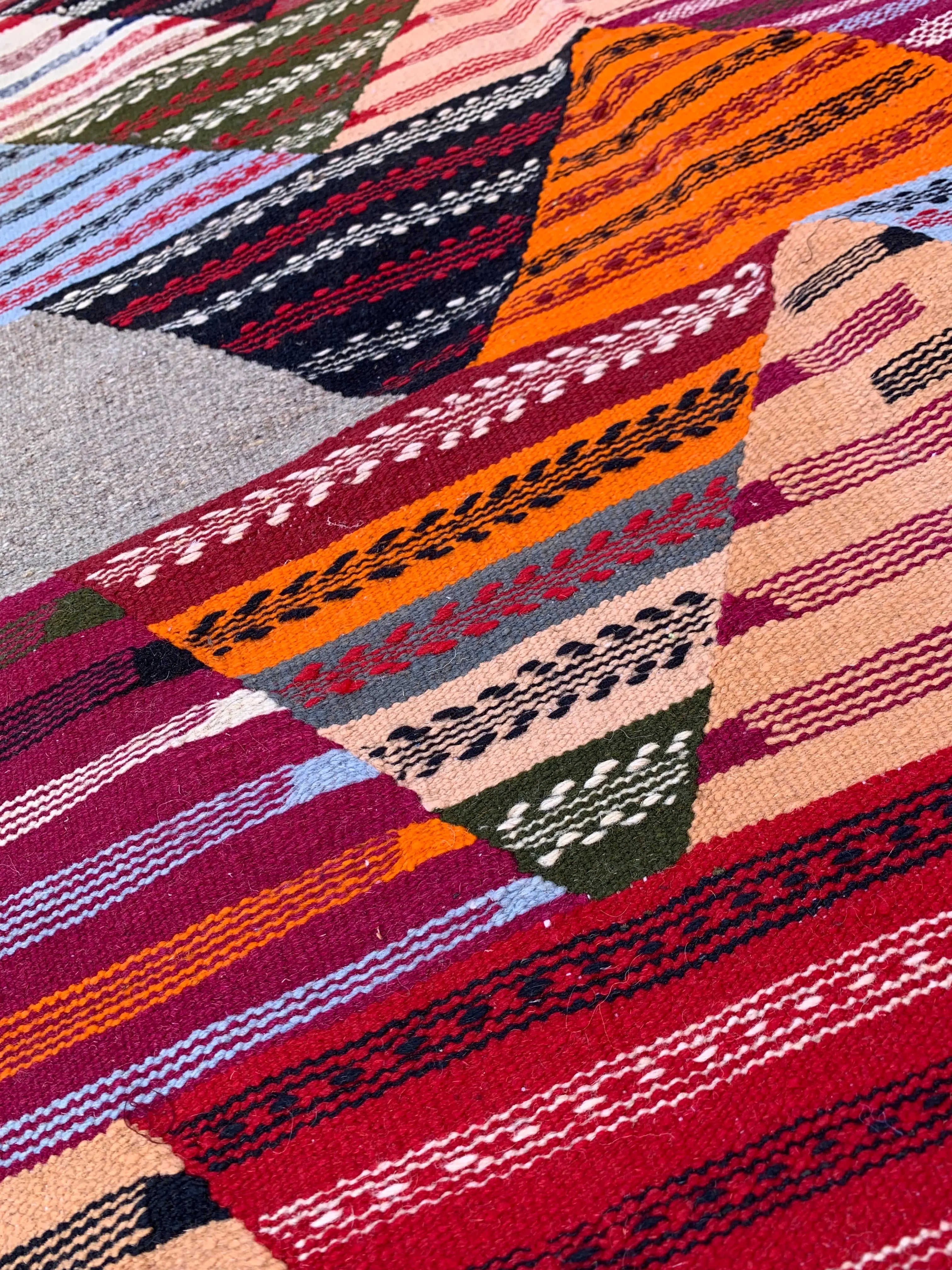 Moroccan Kilim Rug – Handwoven Reversible Picasso Rug from Taznakht