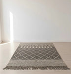 Gray Moroccan Rug – Handwoven Knotted Wool from Taznakht