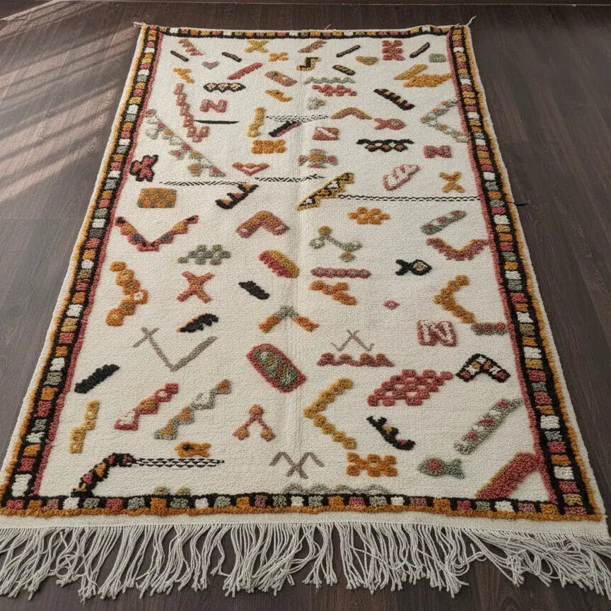 White Moroccan Rug – Handwoven Wool Rug from Taznakht