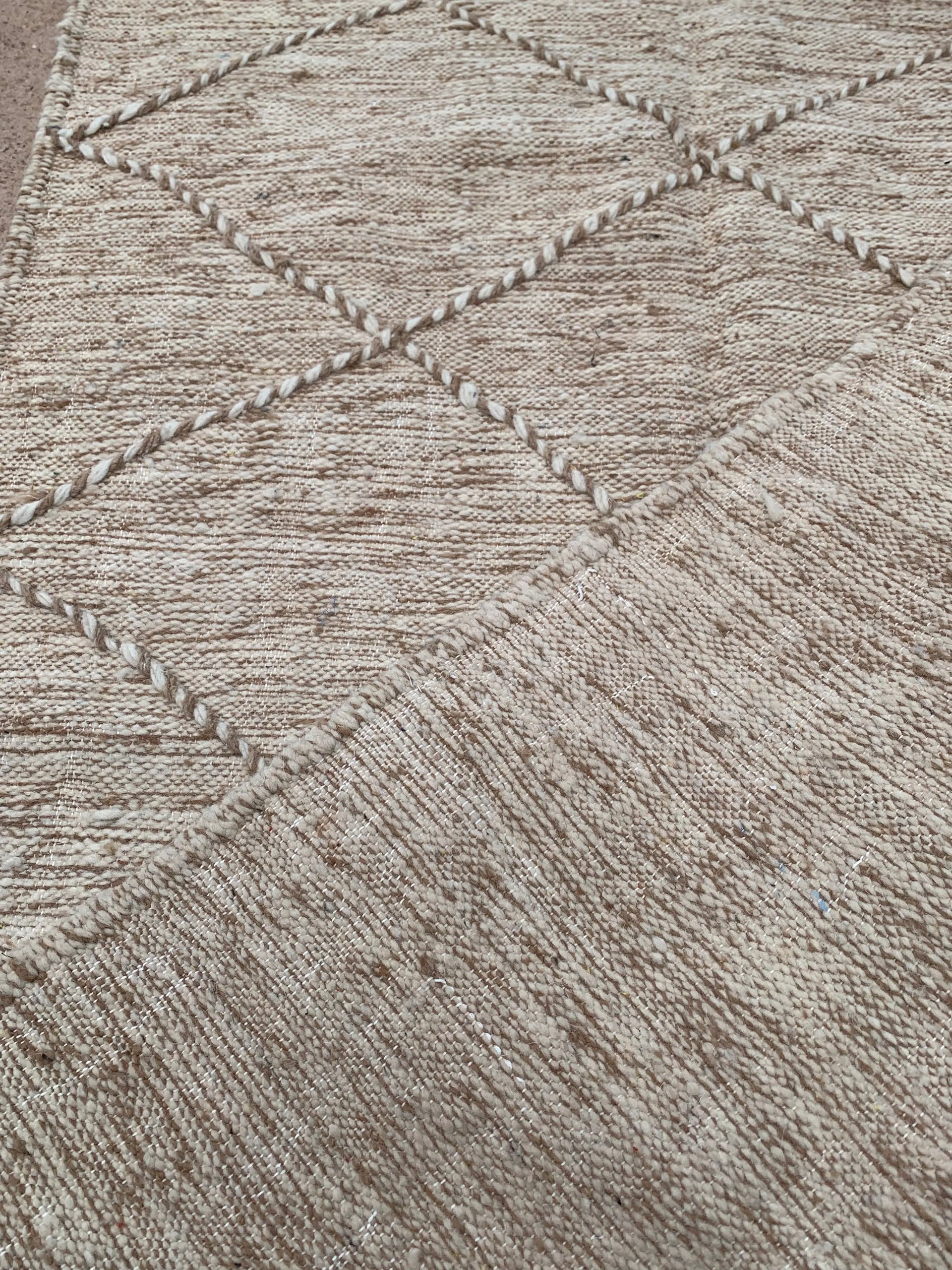 Beige Flat-Weave Rug – 200 × 120 cm (79” × 47”) TazRugs