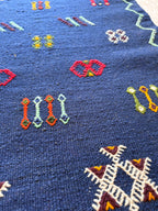 Texture of 100% wool handwoven Moroccan Kilim runner made in Taznakht