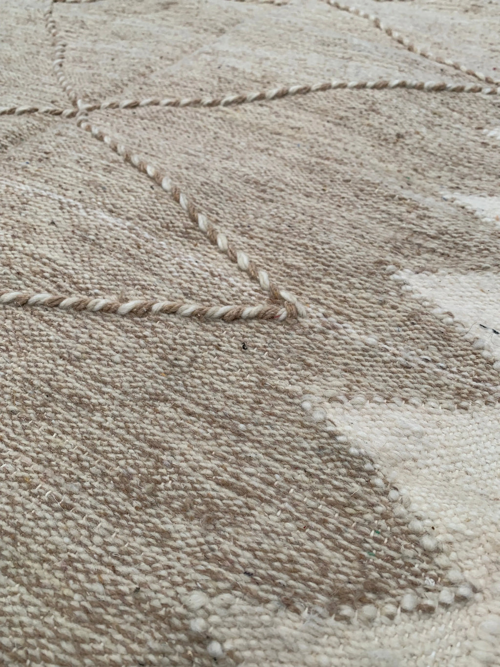 Beige & White Reversible Handwoven Rug – 150 × 95 cm (59” × 37”) TazRugs