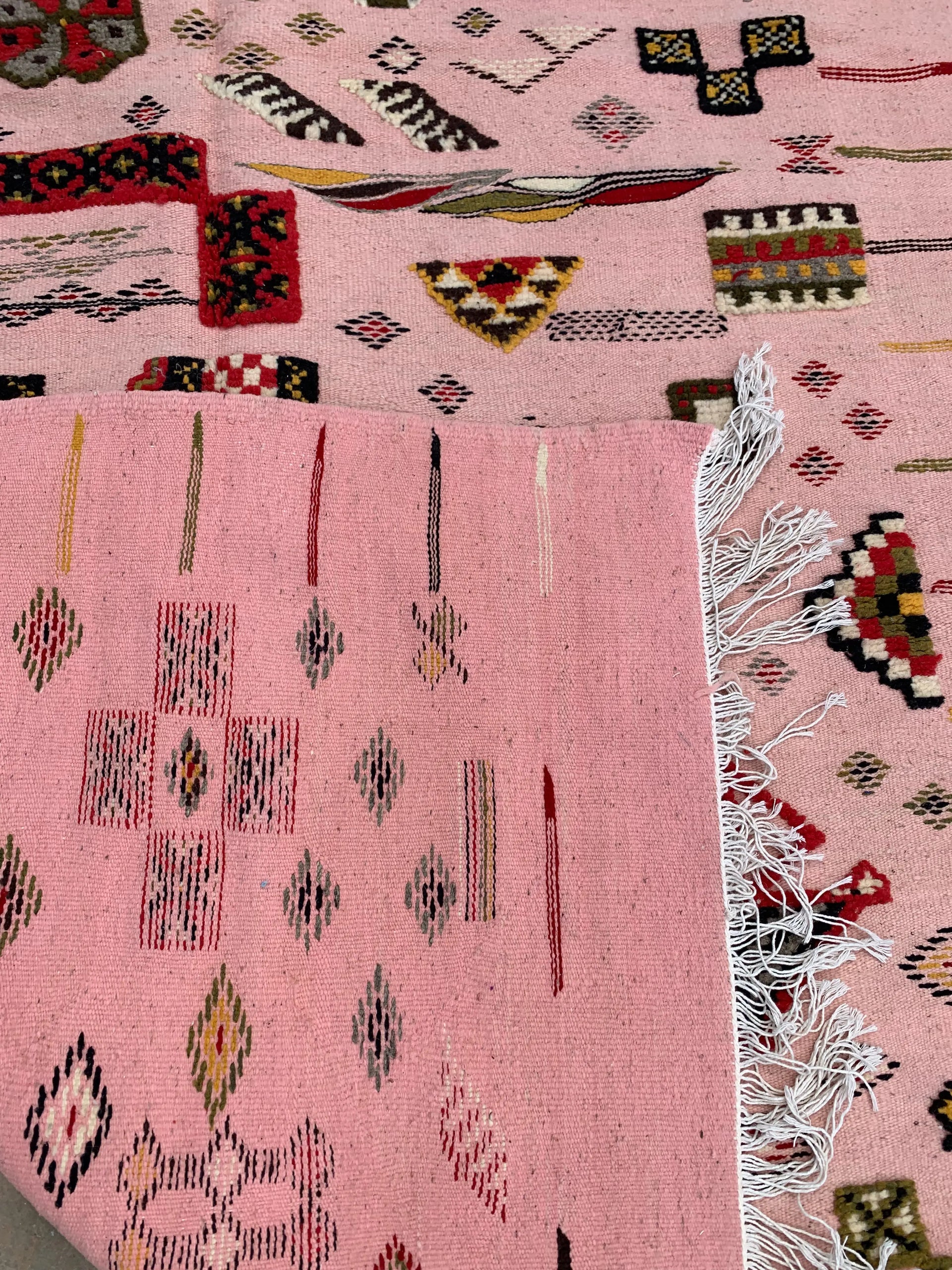 Pink Moroccan Rug handwoven in Taznakht Morocco