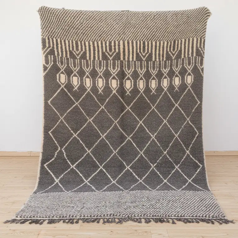 Gray Moroccan Rug – Handwoven Knotted Wool from Taznakht