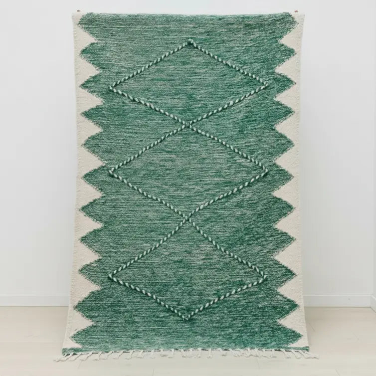 White & Green Reversible Rug – 100 × 150 cm (39” × 59”) TazRugs